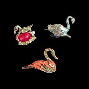 Vintage Swan-Themed Brooch Lot Rhinestones & Enamel Elegant Collectible Pins